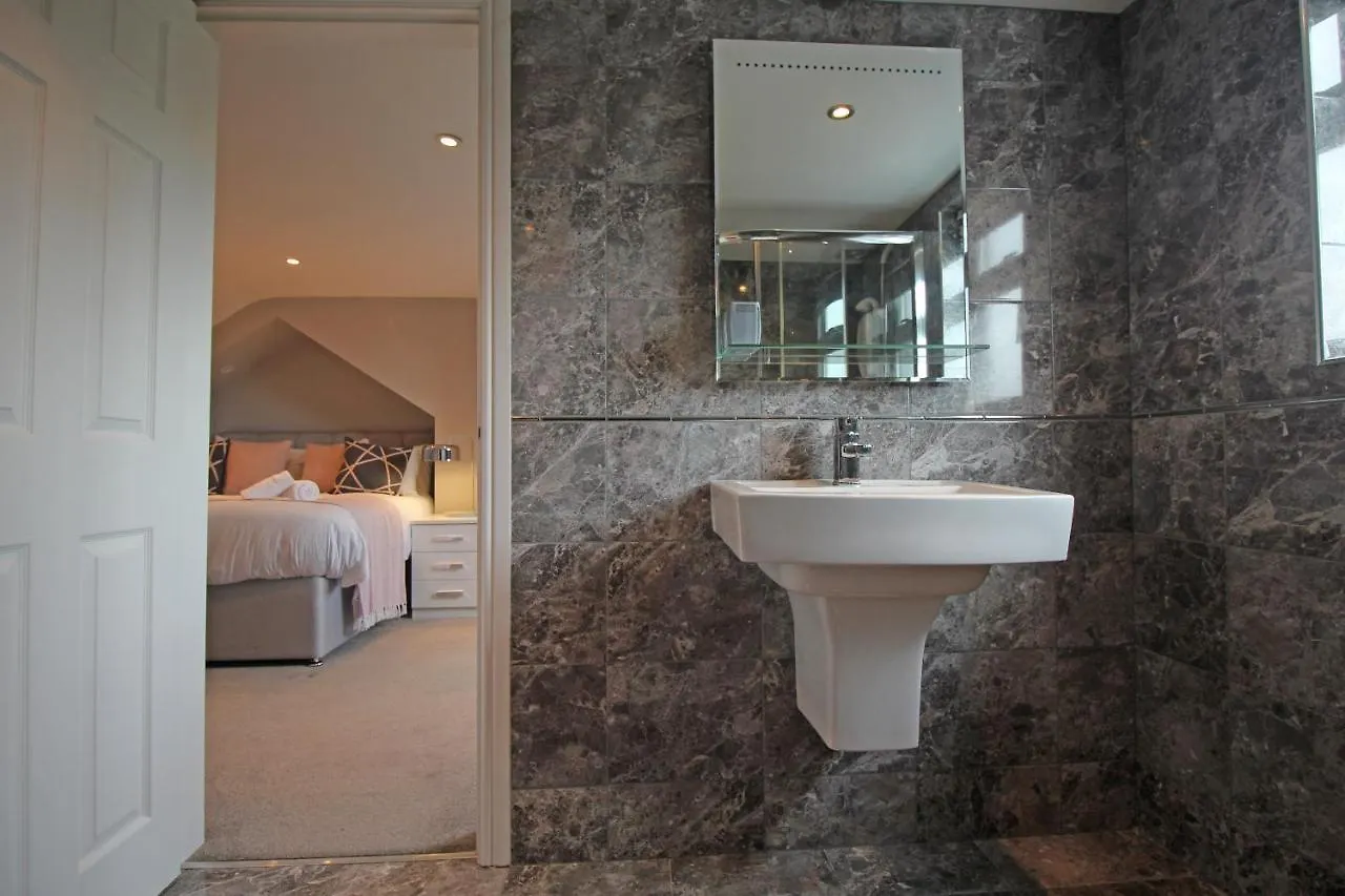 Queens Road - Luxury Spacious Home In Chester Christleton Holiday home